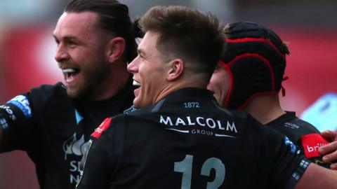 Glasgow Warriors players celebrating