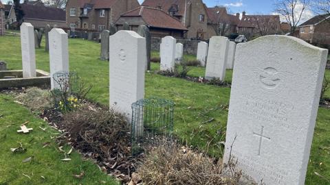 RAF crew graves in churchyard