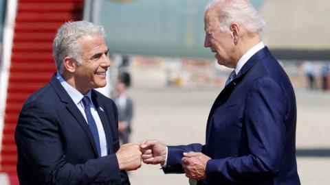 Joe Biden fist-bumps Israel Prime Minister Yair Lapid (13/07/22)