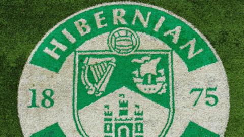 A Hibernian club crest