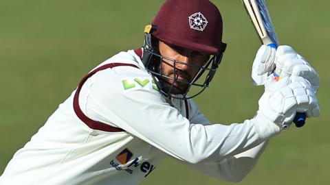 Saif Zaib bats for Northants