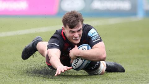 Saracens scored five tries in their 29-20 win over Newcastle