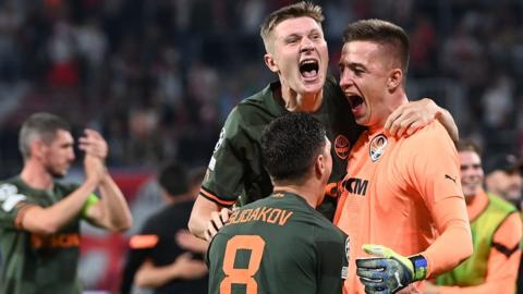 Shakhtar Donetsk celebrate