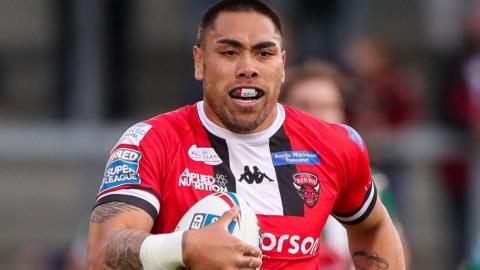 Ken Sio in action for Salford Red Devils