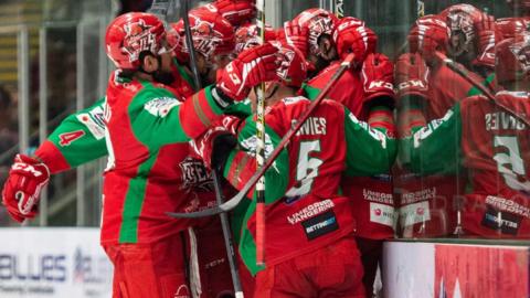 Cardiff Devils celebrate against Glasgow Clan