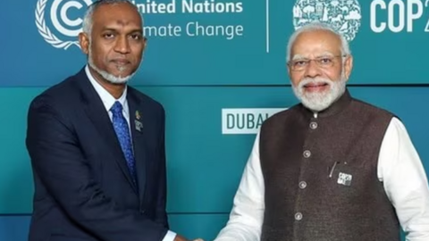 Mohamed Muizzu (left) with India's Narendra Modi during the COP28 summit last year