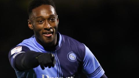 Brandon Hanlon celebrates for Wycombe