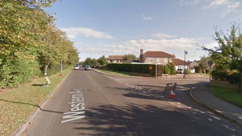 Maps image of the junction of Malmesbury Way and Western Avenue