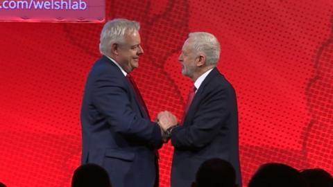 carwyn jones a jeremy corbyn