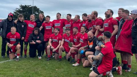 Jersey celebrate winning the title