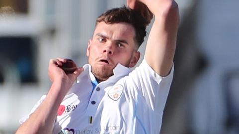 Sam Conners bowling for Derbyshire