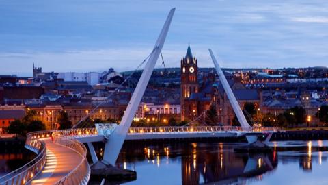 derry at night