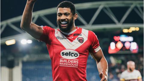 Ken Sio celebrates Salford's fourth try of the night