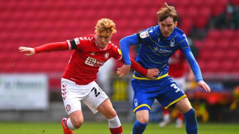 Bristol City's Sam Pearson battles with Nottingham Forest's Joe Garner