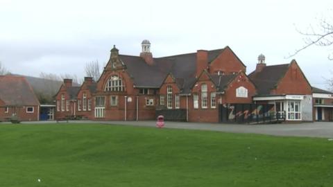 Ysgol Maesydre