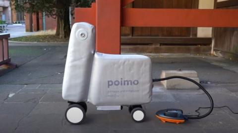 Poimo has been designed to fit inside a rucksack.
