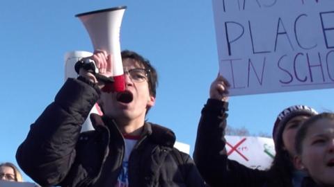 Students protest outside the White House for gun control
