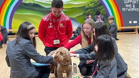 Mwytho ci Ysgol Gynradd Pantysgallog