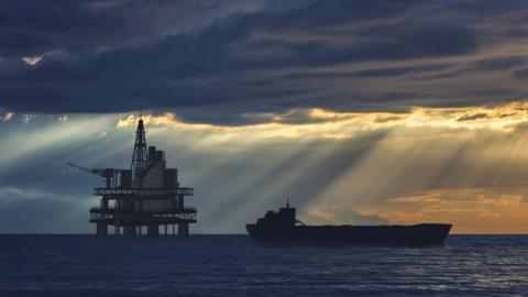 Oil platform and tanker