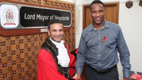 Shaka Hislop and mayor Habib Rahman