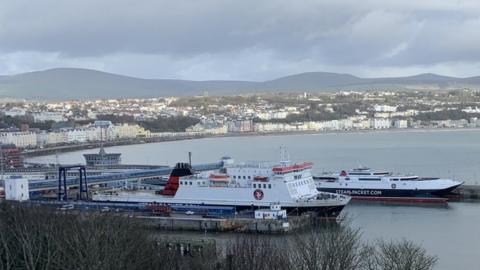 Ben-my-Chree in Douglas Harbour