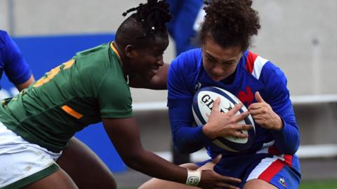 South Africa's Lusanda Dumke in action against France