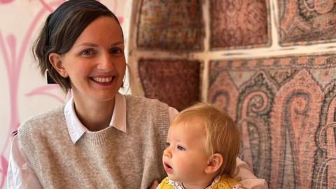 Jessica and her daughter Inès