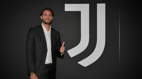 Manuel Locatelli signs for Juventus