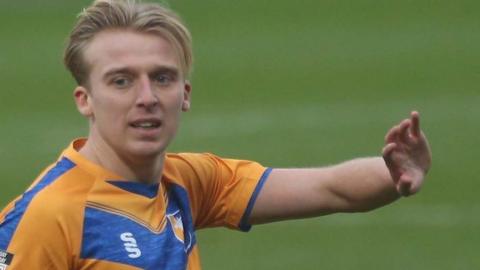 George Lapslie in action for Mansfield Town