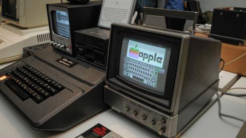 old Apple computer