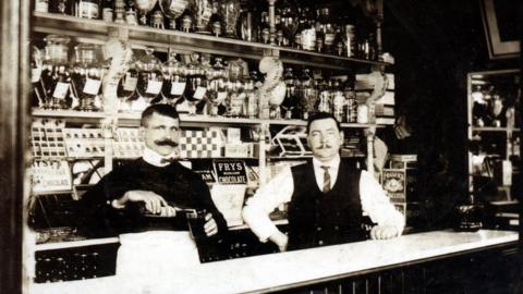 The Billiard Room Saloon & Cafe, Motherwell