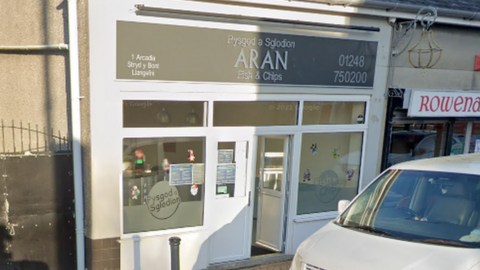 Outside of Aran Fish and Chip Shop