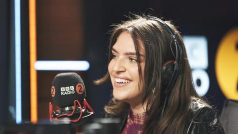 Mae Muller when she joined 鶹ҳ Radio 2's Zoe Ball on 9th March 2023