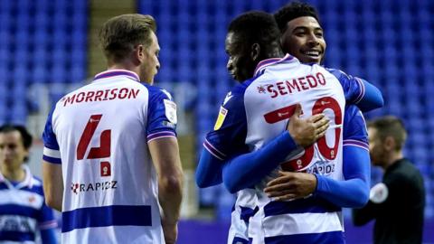 Alfa Semedo celebrates his first Reading goal