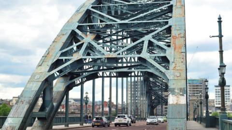 The Tyne Bridge rusty and in need if repair