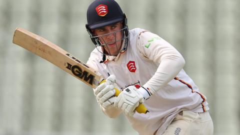 Dan Lawrence in action for Essex