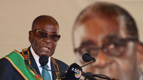 Zimbabwean President Robert Mugabe addresses a rally to mark the country"s 37th independence anniversary in Harare, Zimbabwe, April 18, 2017.