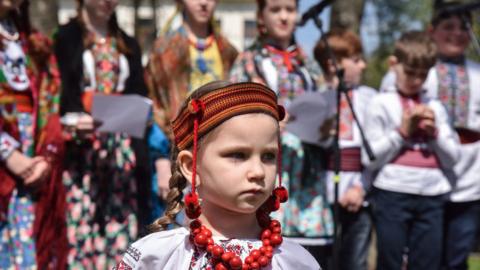 Ukrainian children in national dress