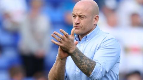 Danny Ward applauds Castleford Tigers fans