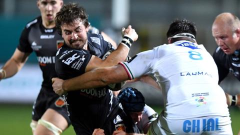 Dragons v Zebre