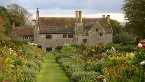 Mottistone Manor