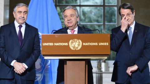 UN Secretary-General Antonio Guterres (C) with Turkish-Cypriot leader Mustafa Akinci (L) and Greek Cypriot President Nicos Anastasiades