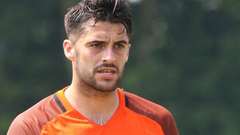 Stephen Hendrie in action for Southend