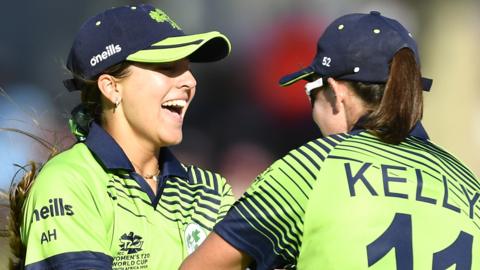 Ireland's Amy Hunter celebrate taking the catch to dismiss England batter Nat Sciver-Brunt