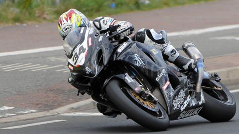 Alastair Seeley in action at the 2010 North West 200