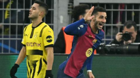 Ferran Torres celebrates