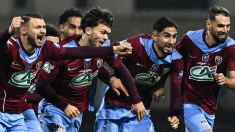 Bourgoin-Jallieu players celebrate