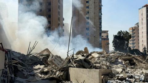 A view of the damage in the aftermath of Israeli strikes on Beirut's southern suburbs, Lebanon, October 4, 2024