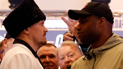 Oleksandr Usyk and Daniel Dubois face-off 