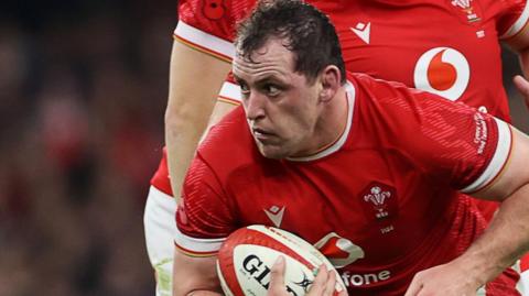 Scarlets hooker Ryan Elias in action for Wales